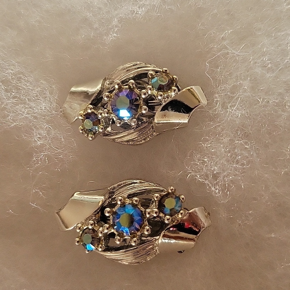 Vintage S&G Fifth Avenue Silver  with Blue Rhinestone Clip on Earrings